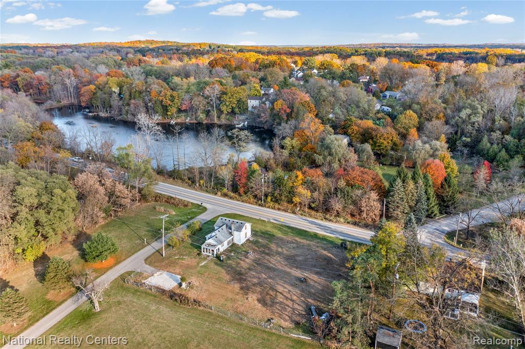 8292 Pettysville Road, Pinckney, MI 48169 — Photo 4