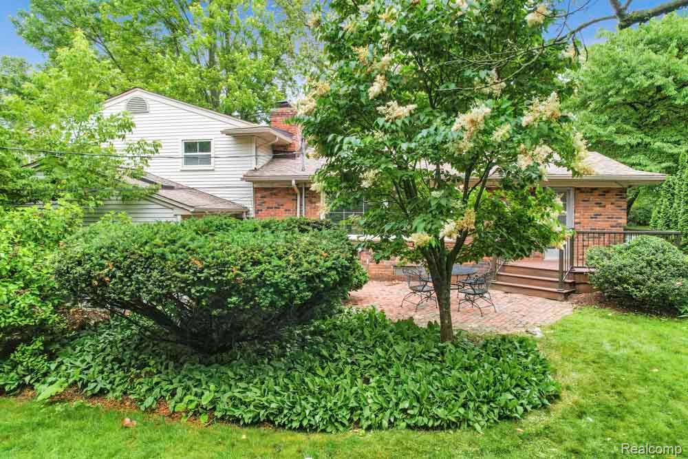 6672 Timber Ridge Drive, Bloomfield Hills, MI 48301 — Photo 40