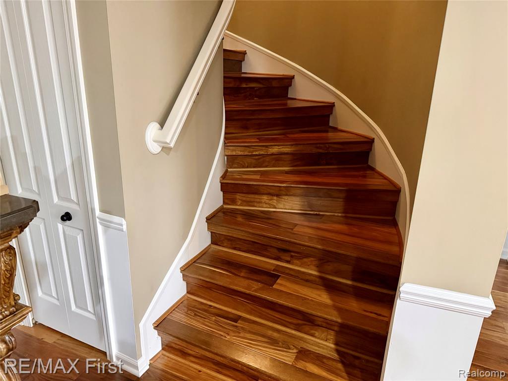 5998 Bella Vista Drive, West Bloomfield, MI — Photo 17