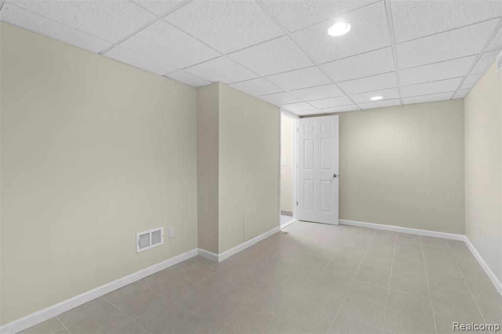 47668 Whippoorwill Drive, Macomb, MI 48044 — Photo 41
