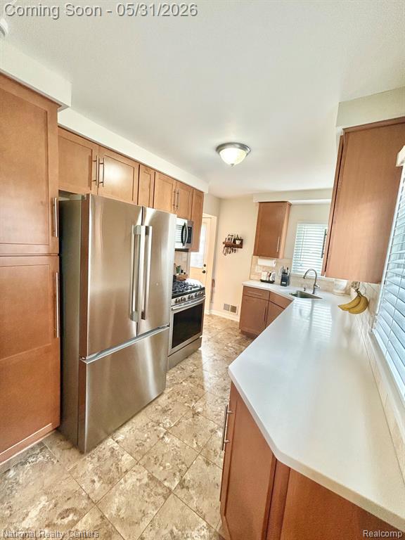 9611 Deering Street, Livonia, MI 48150 — Photo 8