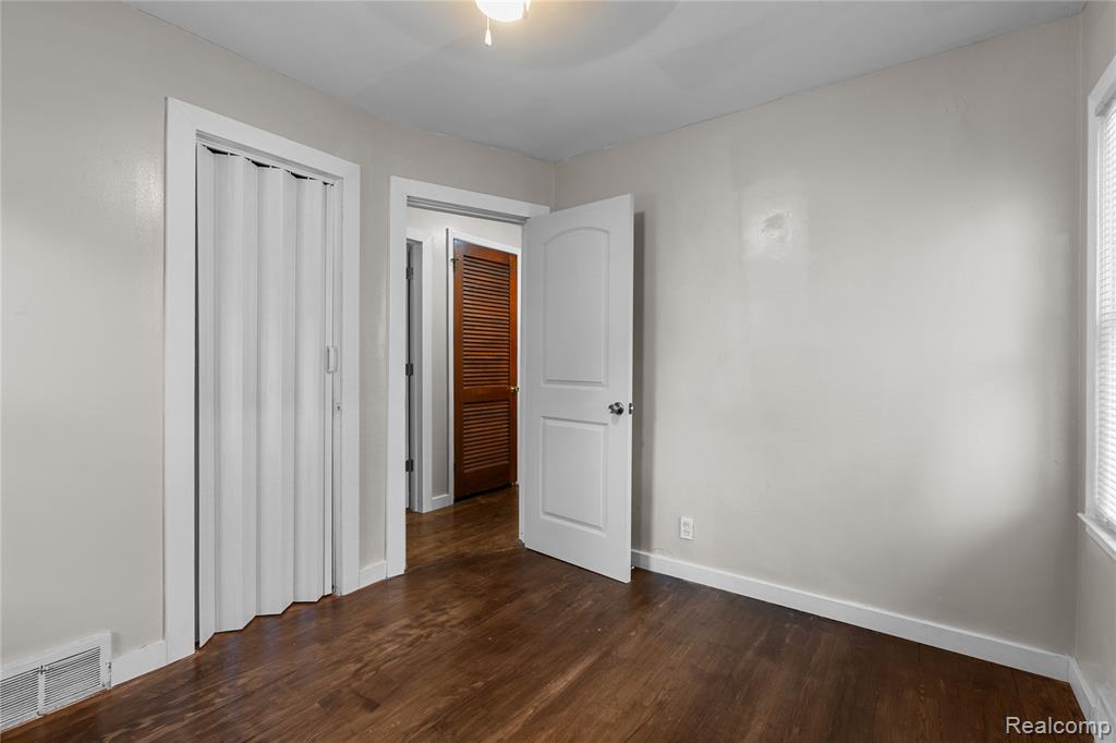 15460 Fielding Street, Detroit, MI 48223 — Photo 11