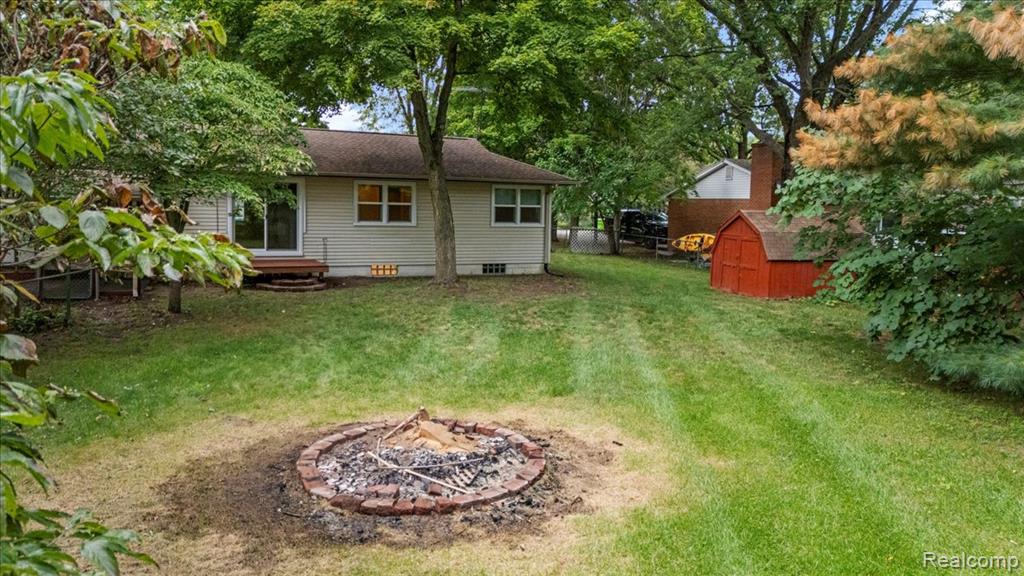 6891 Somerset Drive, Brighton, MI 48116 — Photo 26