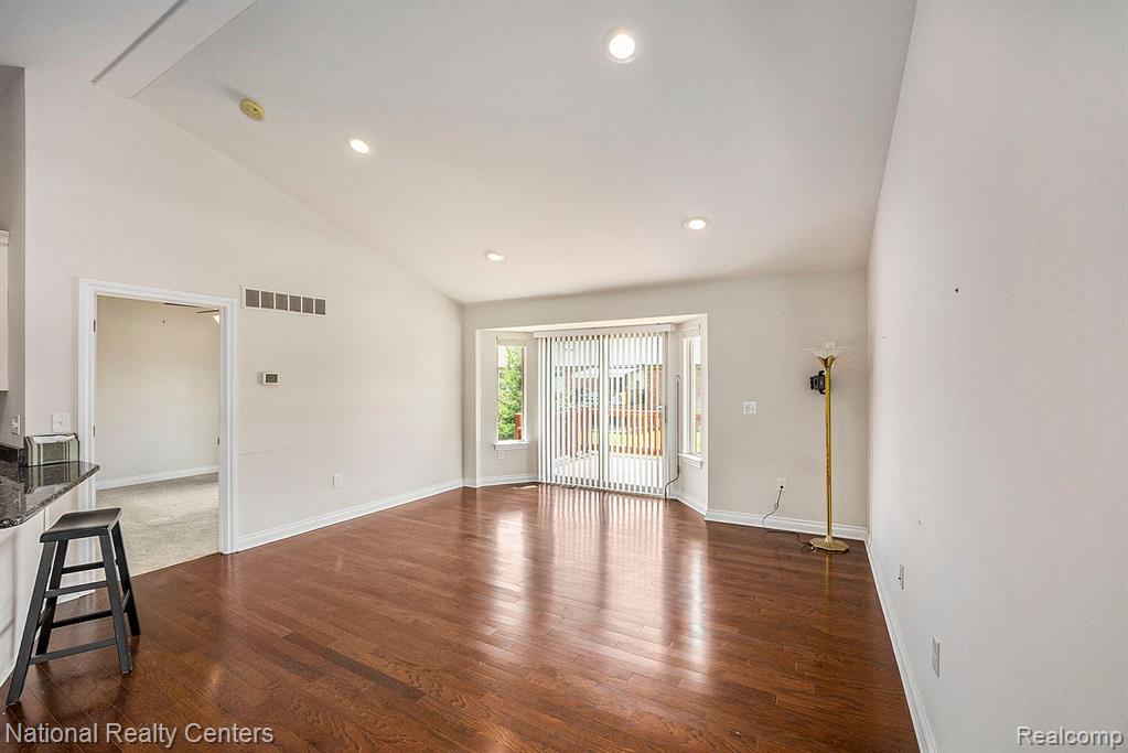 51185 DUNSTON Lane, Chesterfield, MI — Photo 3