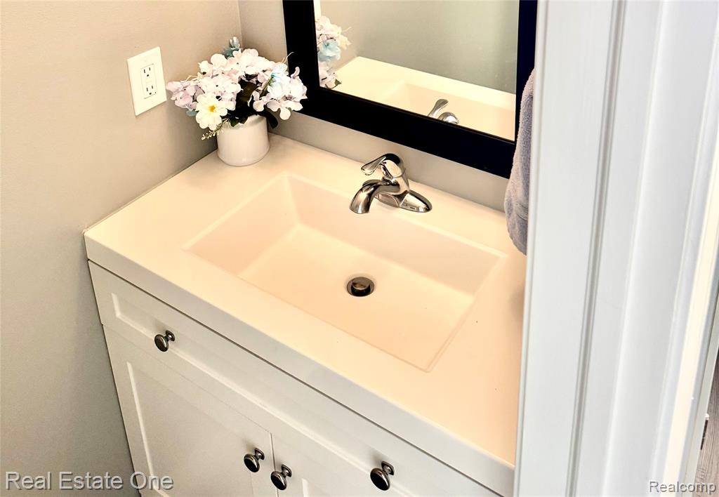510 Tennyson, Rochester Hills, MI 48307 — Photo 11