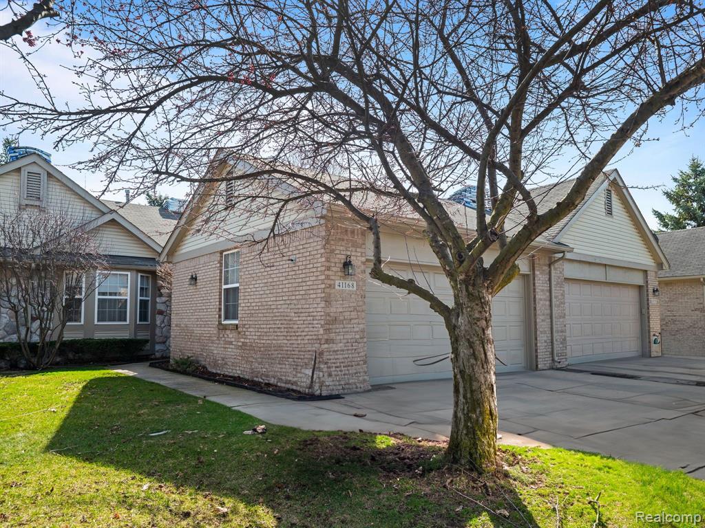 41168 BERMUDA Drive, Sterling Heights, MI 48314 — Photo 22