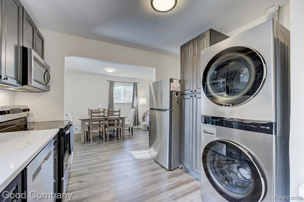 21900 Eastwood Street, Oak Park, MI 48237 — Photo 14