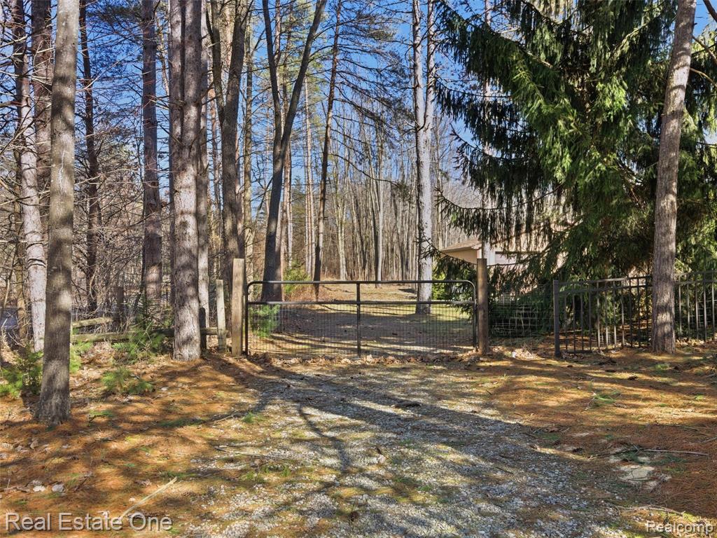 1755 Burrus Road, Ortonville, MI 48462 — Photo 8