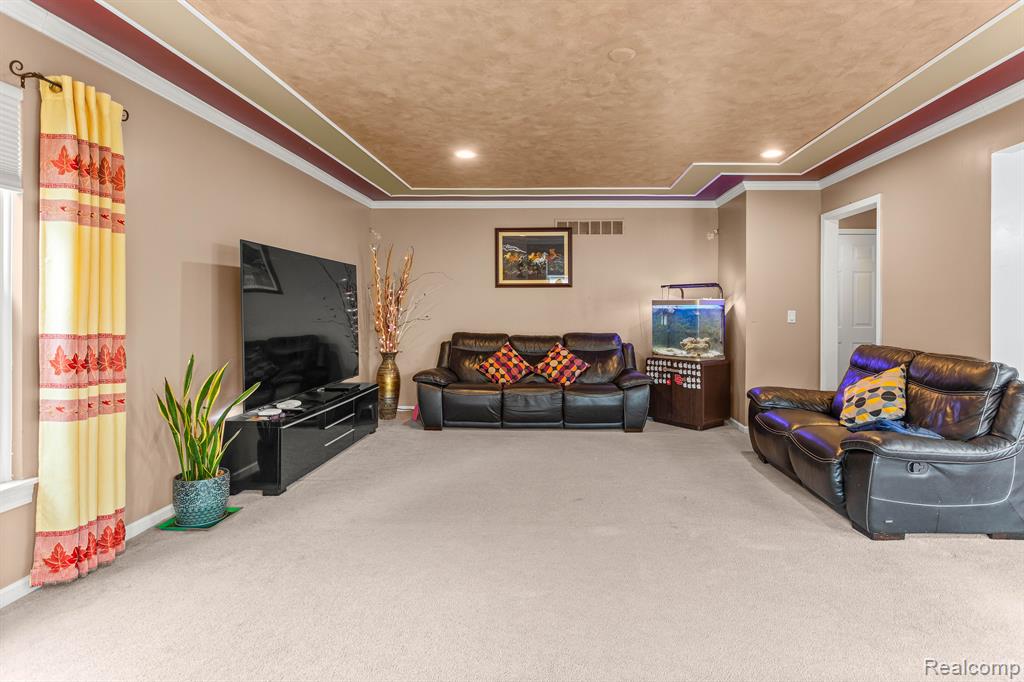 48596 GREENWICH Lane, Canton, MI 48188 — Photo 15