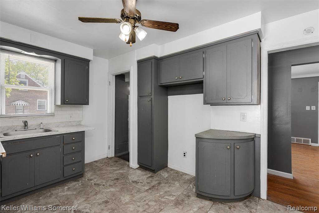 6306 FARMBROOK Street, Detroit, MI 48224 — Photo 17