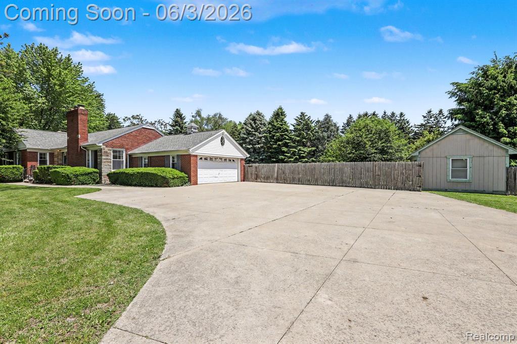 46430 Schoenherr Road, Utica, MI 48315 — Photo 4