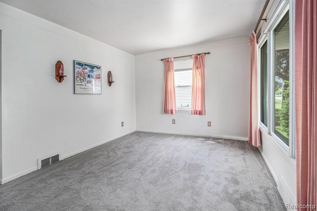 6950 Harrison Street, Garden City, MI — Photo 4