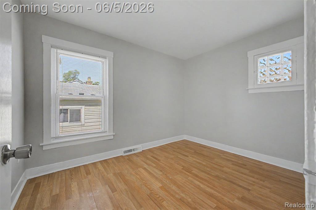 1301 E Muir Ave., Hazel Park, MI 48030 — Photo 11
