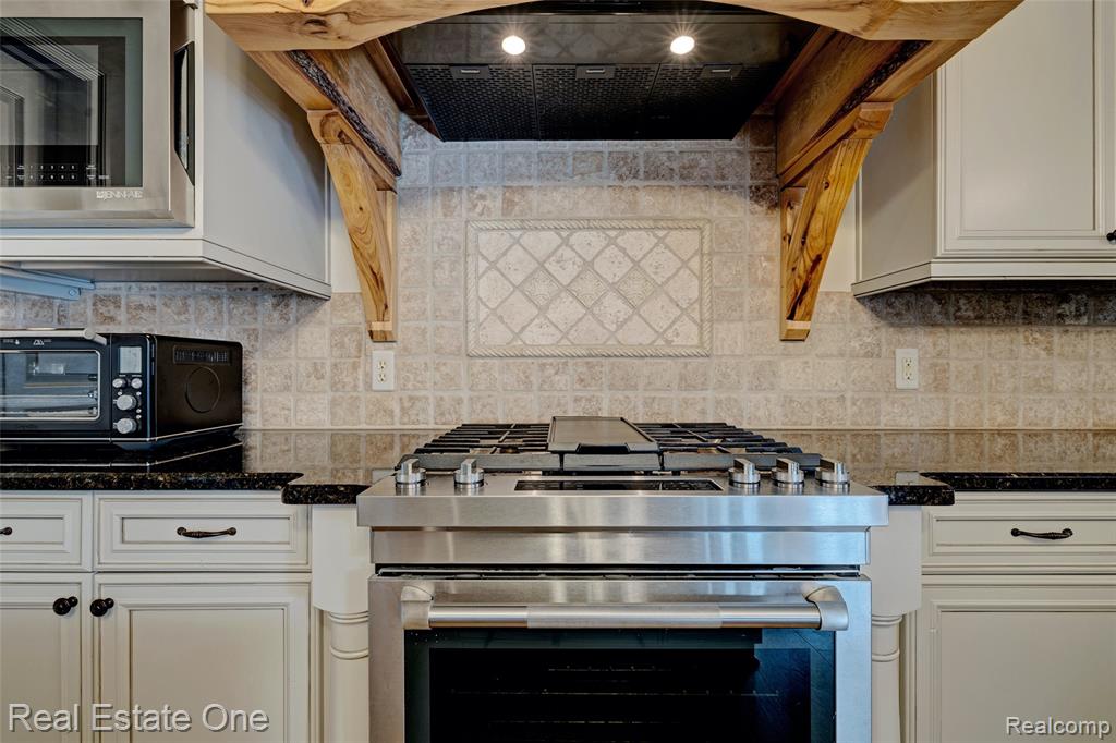 509 Bluebird Trail, Ortonville, MI 48462 — Photo 28