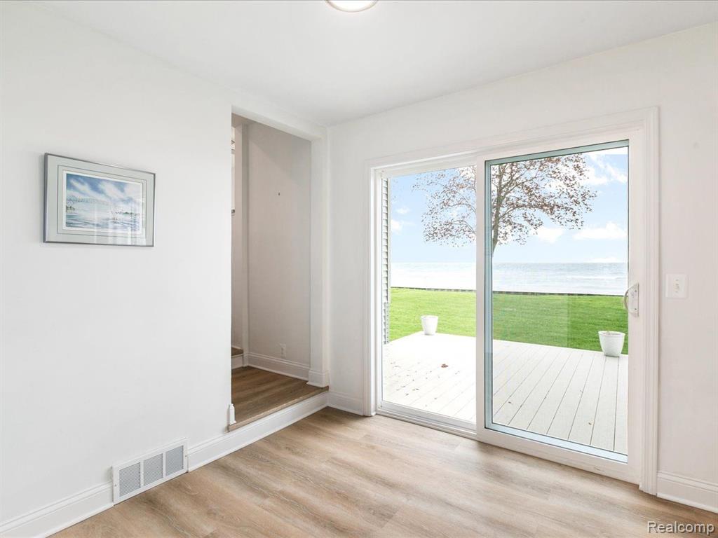 5444 LAKESHORE Road, Fort Gratiot, MI 48059 — Photo 16