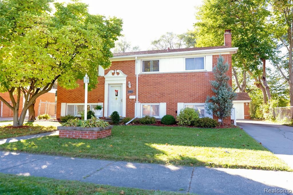 26137 Wagner Avenue, Warren, MI 48089