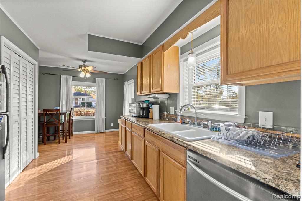 4494 Huron Street, Dearborn Heights, MI 48125 — Photo 16