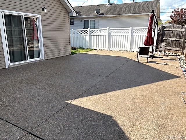 21230 Vreeland Road, Woodhaven, MI 48183 — Photo 19