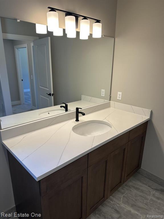 50402 Oakbrooke Drive E, Chesterfield, MI 48047 — Photo 35