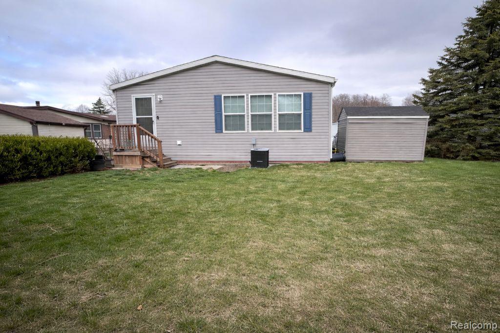 49895 Fox Trail, Shelby Twp, MI 48315 — Photo 15