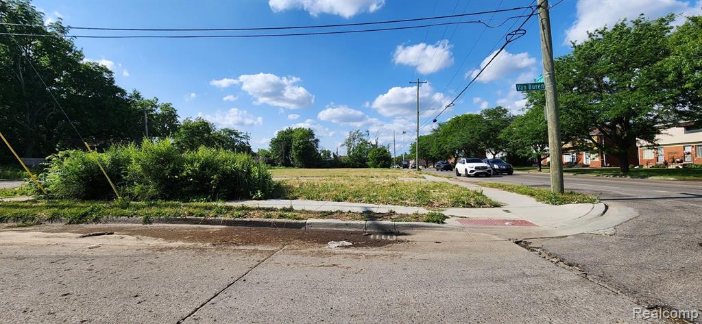 8647 SCHAEFER, Detroit, MI 48228 — Photo 2