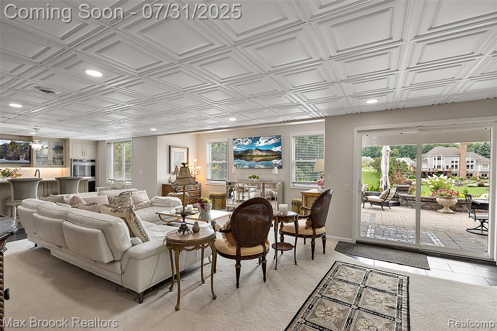 8926 Stonewall W, Clarkston, MI 48348 — Photo 31