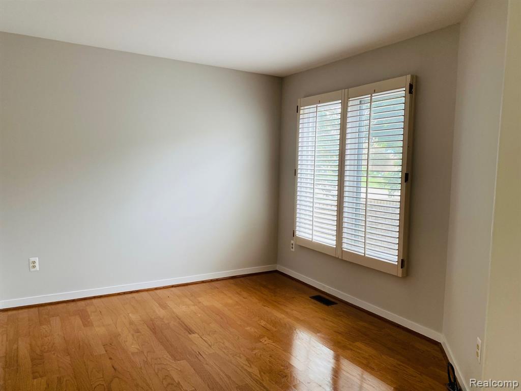 4038 Foxpointe Drive, West Bloomfield, MI 48323 — Photo 5