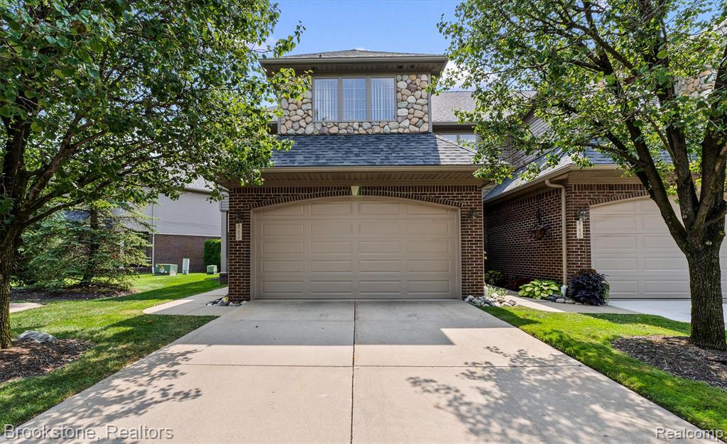 47630 N Lorie Lane Lane E, 9, Chesterfield, MI 48047