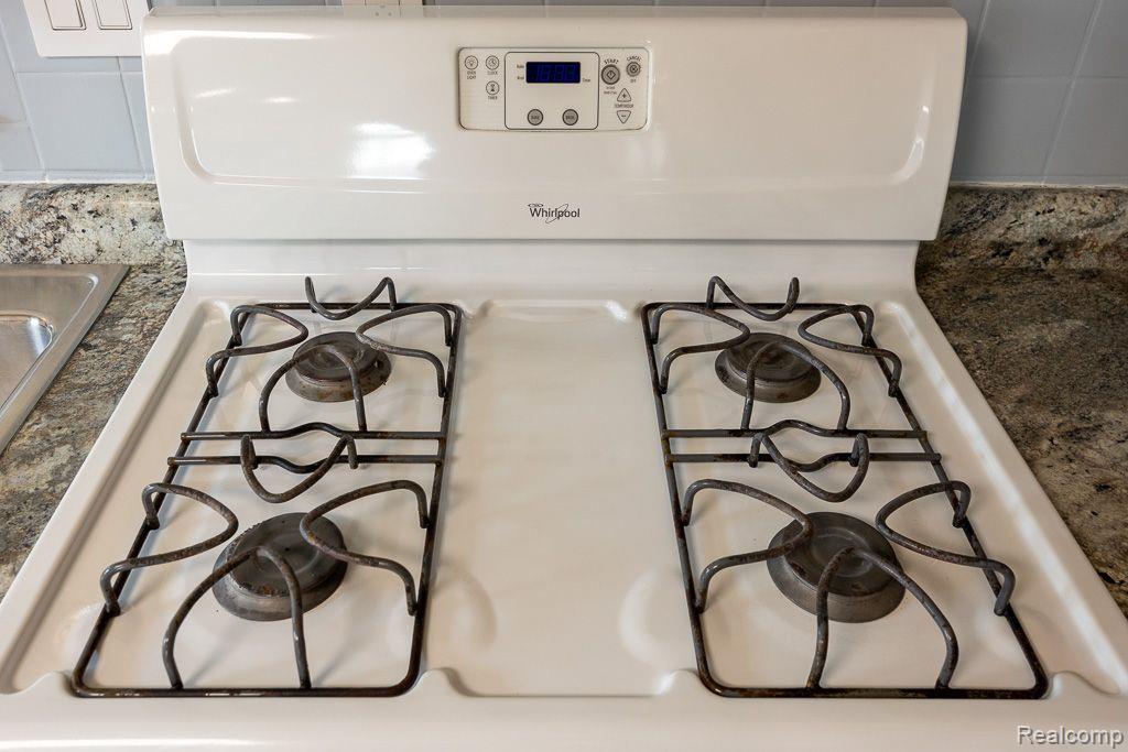 40137 WALTER Drive, Sterling Heights, MI 48310 — Photo 14