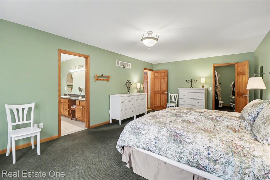 5045 Ashford Road, Clarkston, MI 48348 — Photo 21