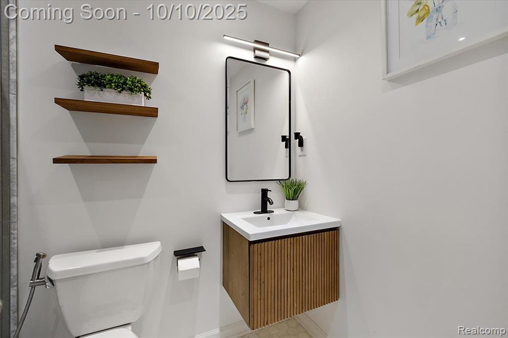 7496 Cornwall Court, West Bloomfield, MI — Photo 32