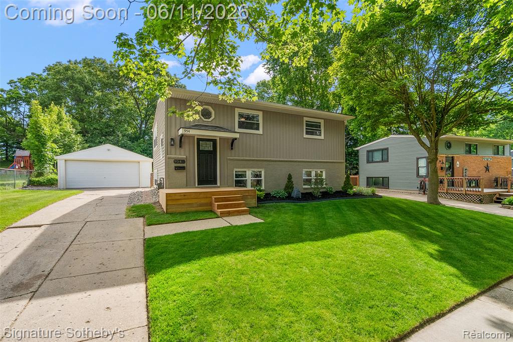 954 Panorama Drive, Milford, MI 48381 — front exterior
