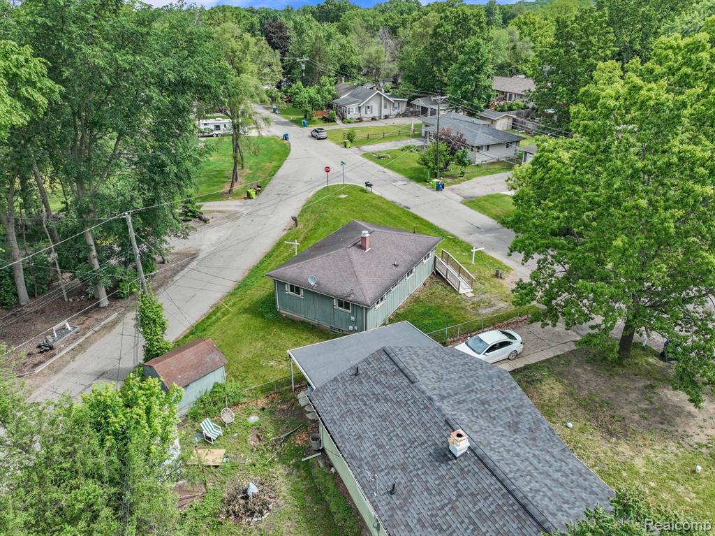 9303 BEECHCREST Street, White Lake, MI — Photo 25