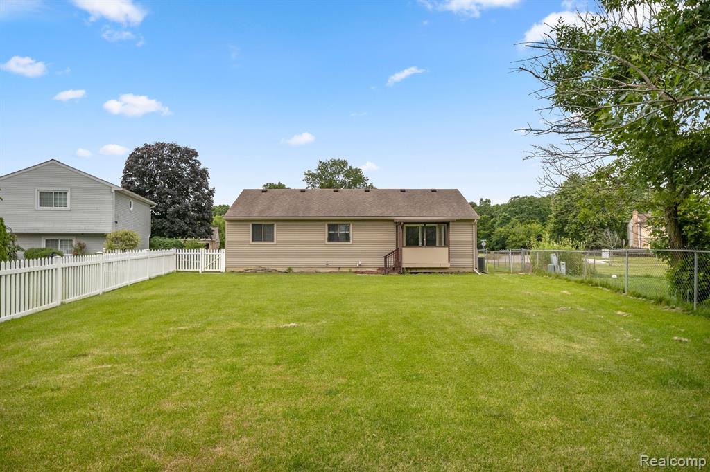 1670 WILLARD Drive, Canton, MI 48187 — Photo 35