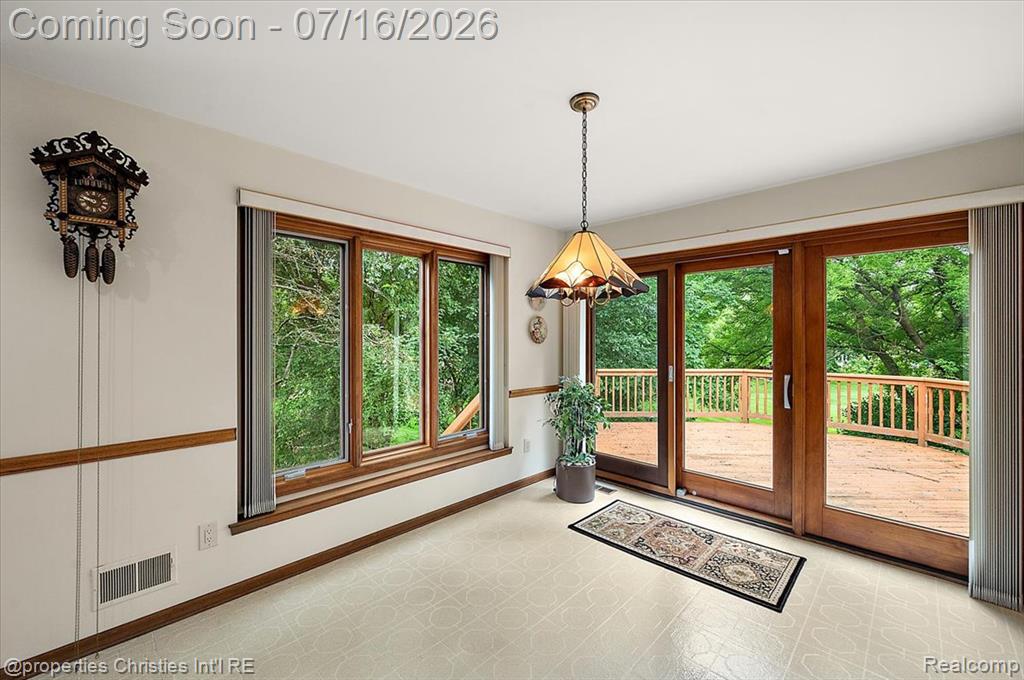 969 Whitegate Drive, Northville, MI 48167 — Photo 15