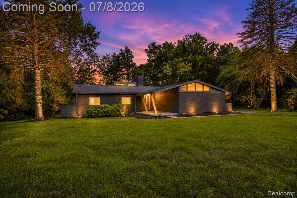 4469 Chamberlain Drive, Bloomfield Hills, MI 48301 — Photo 2