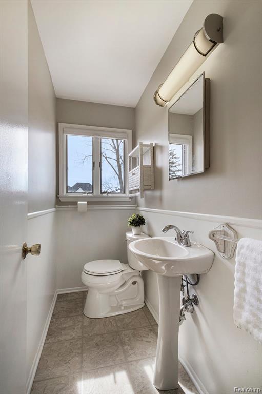 6040 E HILL Road, Grand Blanc, MI 48439 — Photo 11