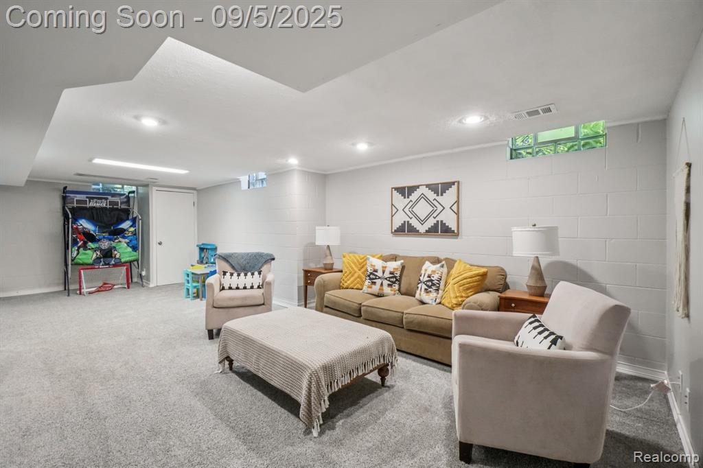 8127 Sleepy Time Court, Clarkston, MI 48348 — Photo 32
