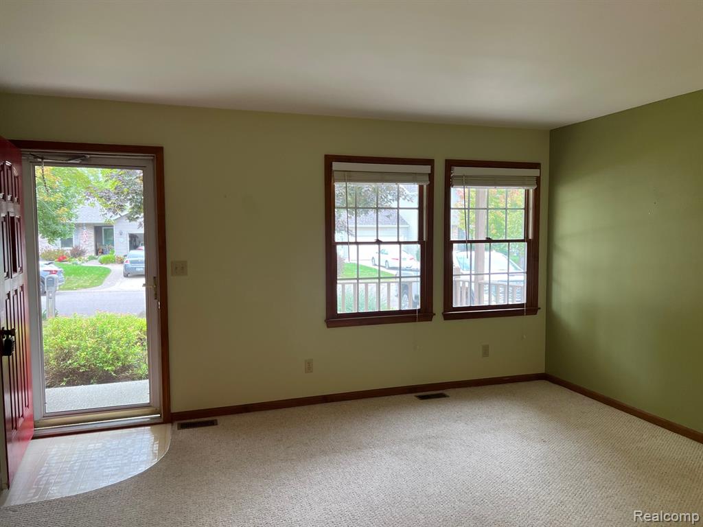 817 Lamoreaux Drive, Lapeer, MI 48446 — Photo 10