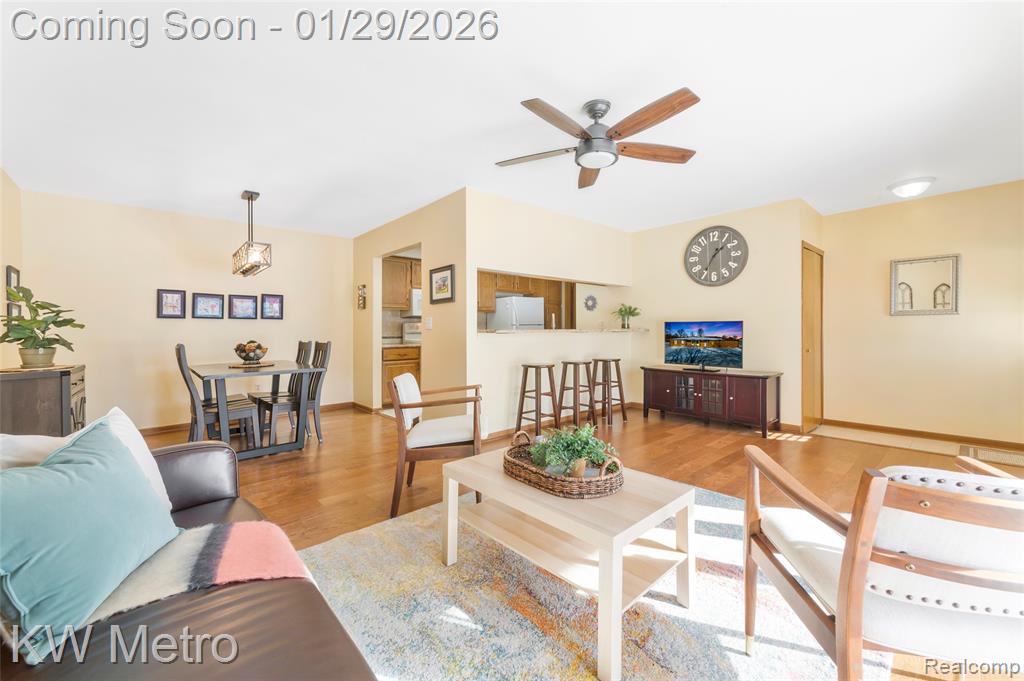 49321 Glasco Court, Utica, MI 48315 — Photo 8