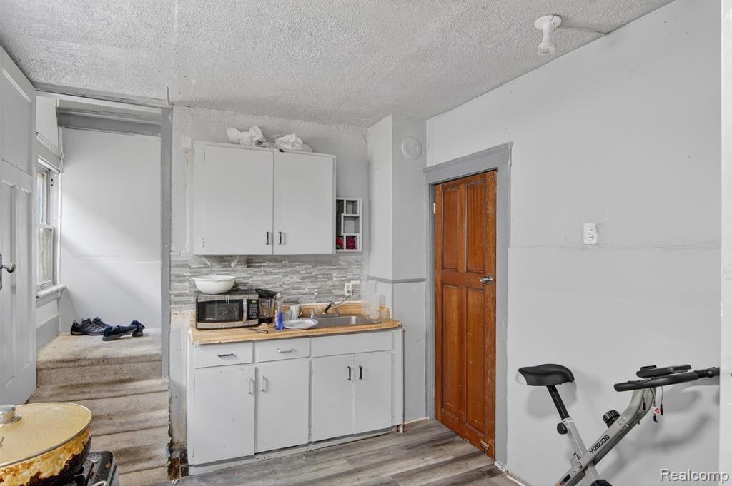 13486 Gallagher Street, Hamtramck, MI 48212 — Photo 14