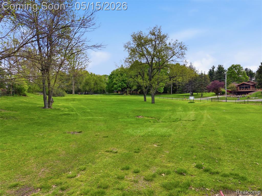 4241 Island Park Drive, Waterford, MI 48329 — Photo 46