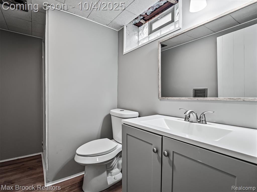 8282 Nightingale Street, Dearborn Heights, MI 48127 — Photo 18