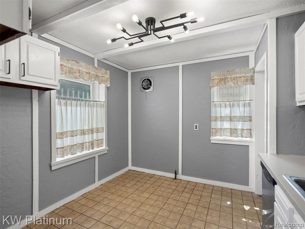 6803 Plainview Avenue, Detroit, MI 48228 — Photo 9