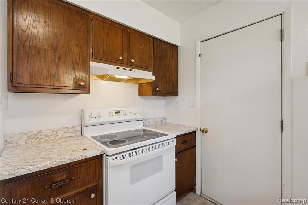 50663 Red Arrow Highway, Lawrence, MI 49064 — Photo 11