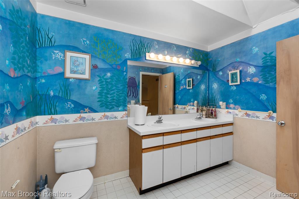 5199 Shenandoah Court, West Bloomfield, MI 48323 — Photo 47