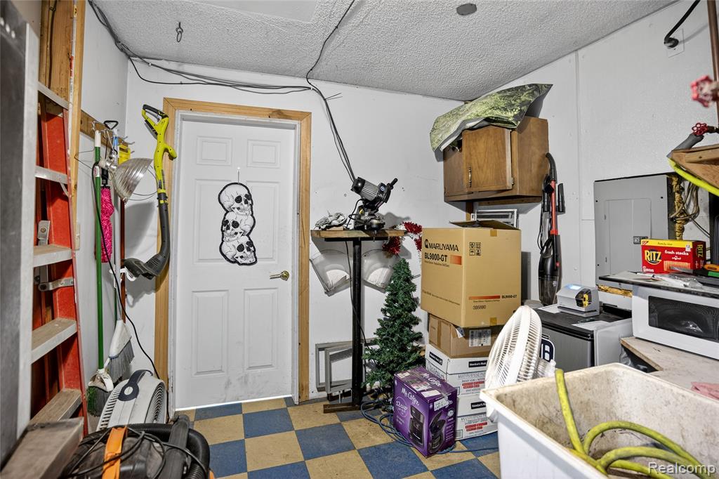 4057 Commerce Drive, Flushing, MI 48433 — Photo 13