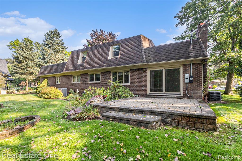 4255 Petrel Court, Highland, MI — Photo 45