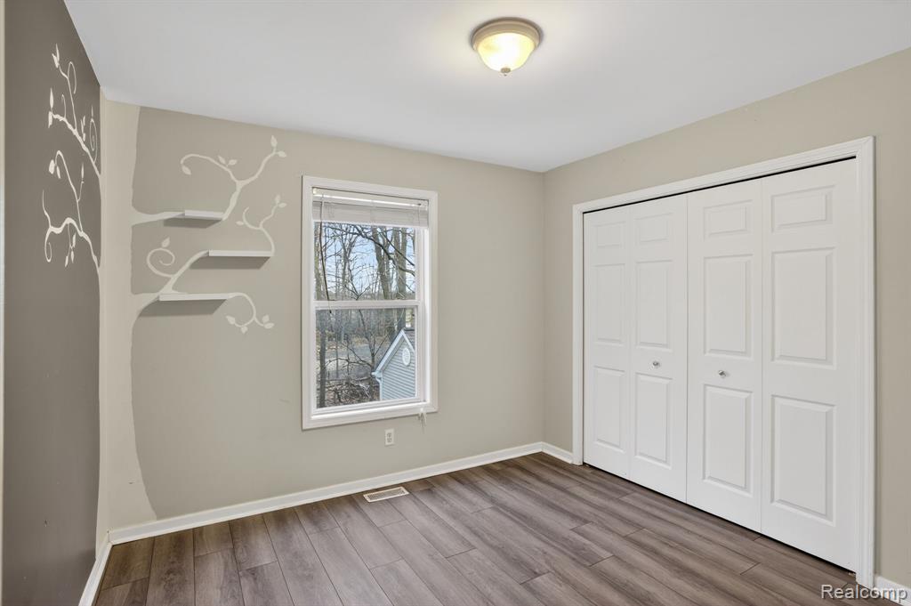 9055 Hegel Road, Goodrich Vlg, MI — Photo 40