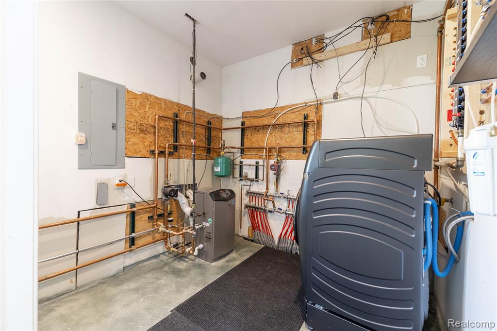21527 Parke Lane, Grosse Ile, MI 48138 — Photo 35